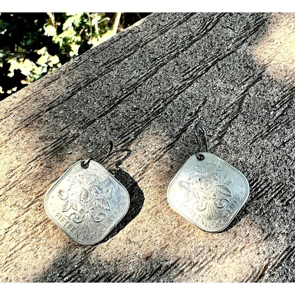 Bahamas Coin Earrings Elizabeth 11 Vintage 1969 Fifteen Cents Square Dangle - Picture 4 of 10